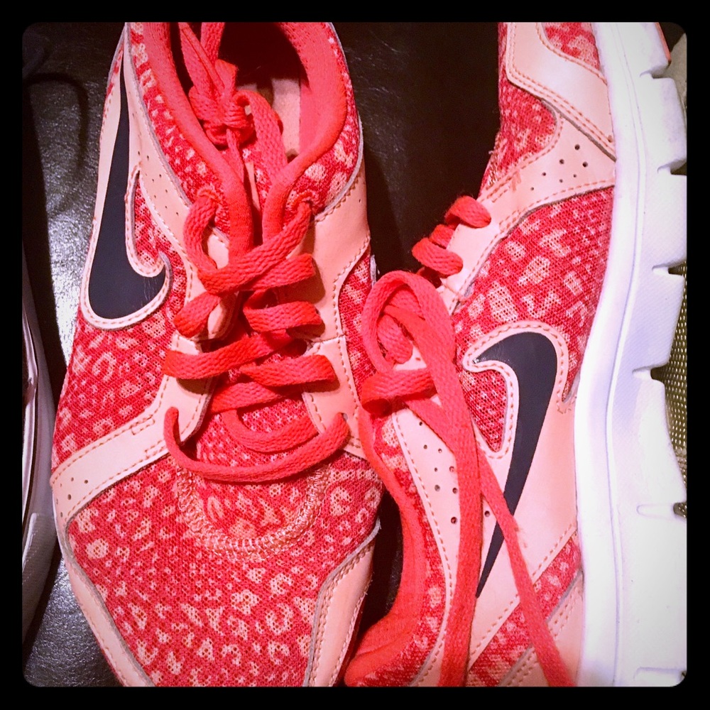 Women’s Nike Pink Cheetah Sneakers sz. 6.5